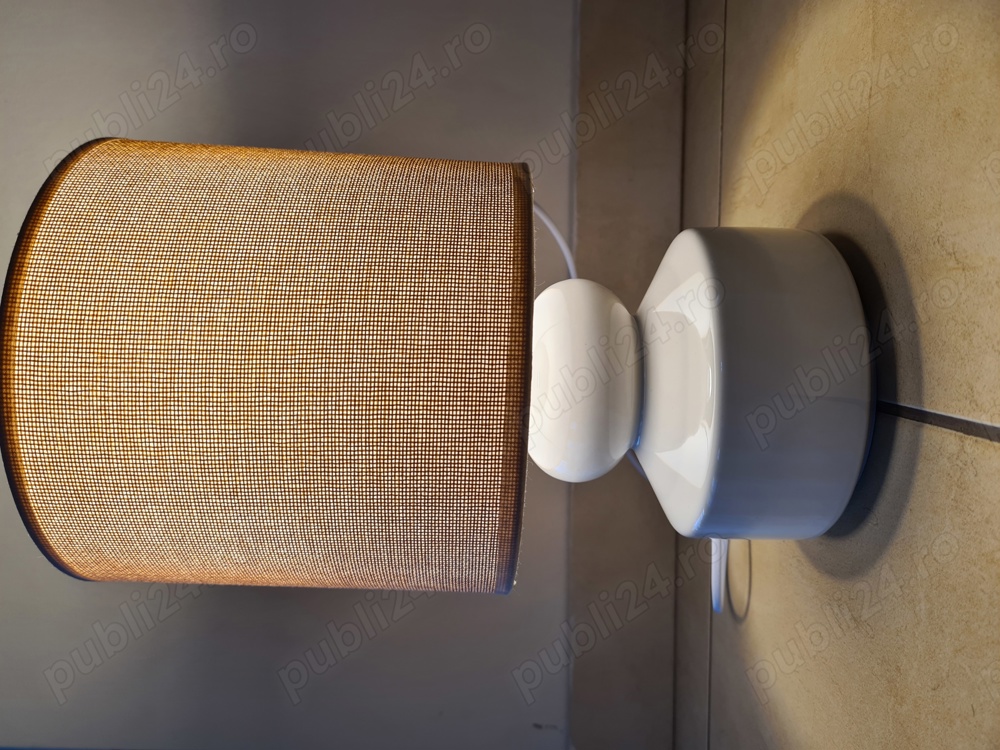 Lustră cu abajur - Eleganță și căldură pentru casa ta!