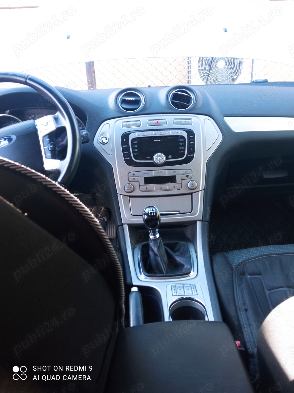 Vând Ford Mondeo MK 4 accidentat.