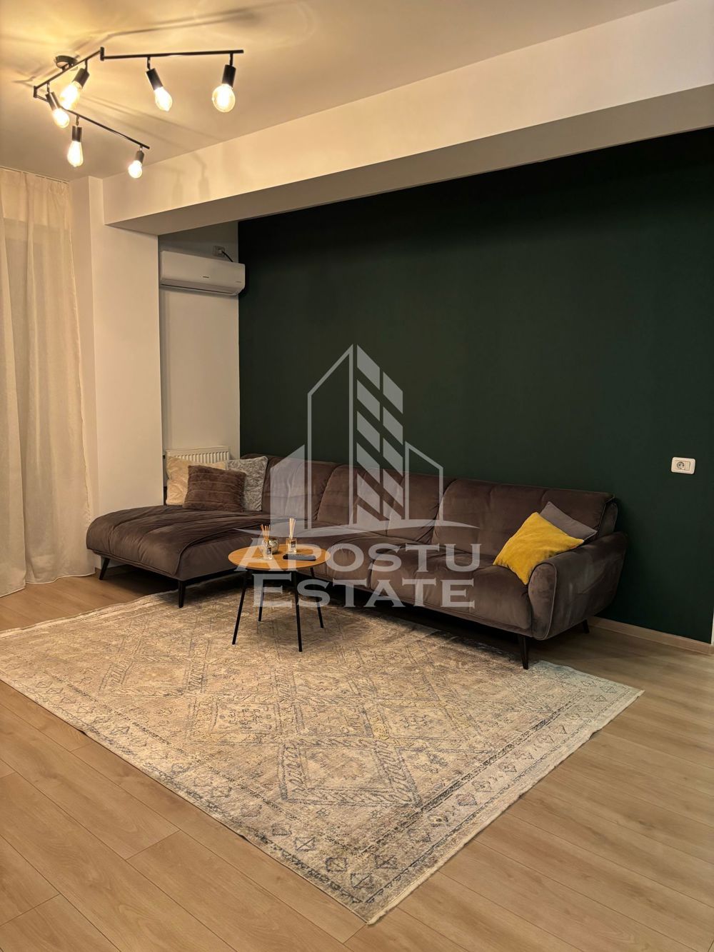 Apartament 2 camere ,Lux, centrala , AC , parcare securizata, Soarelui