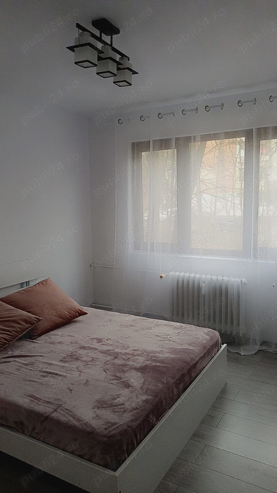 Închiriez apartament