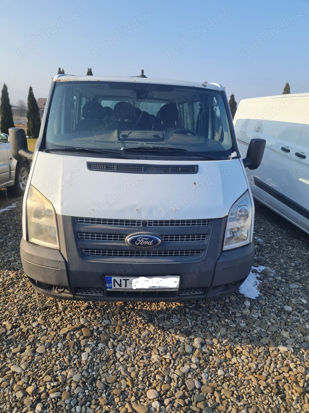 Vand Ford Transit 8+1 locuri an 2013