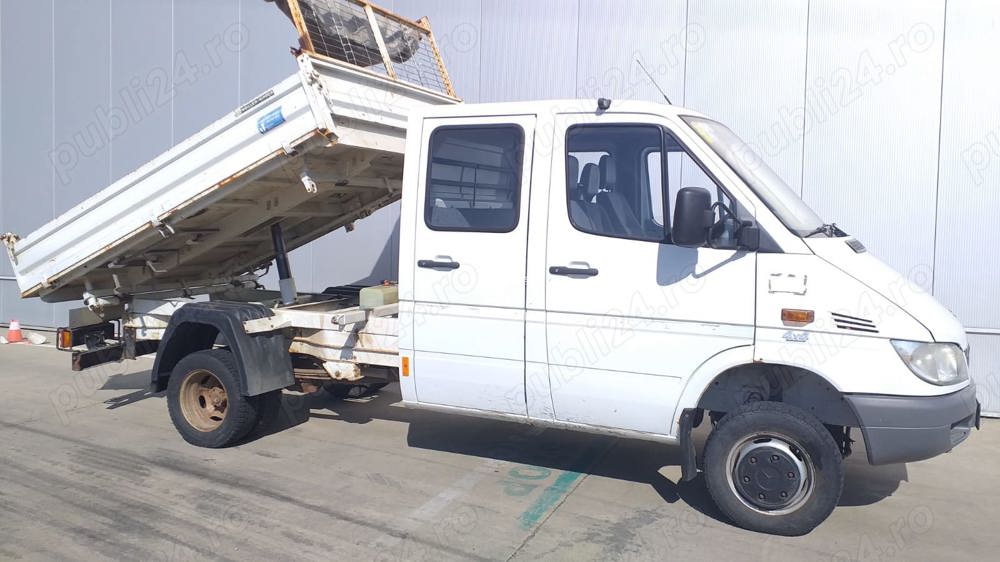 Mercedes Sprinter   basculanta trilateral   4x4  motor 2,7 D   an 2   km