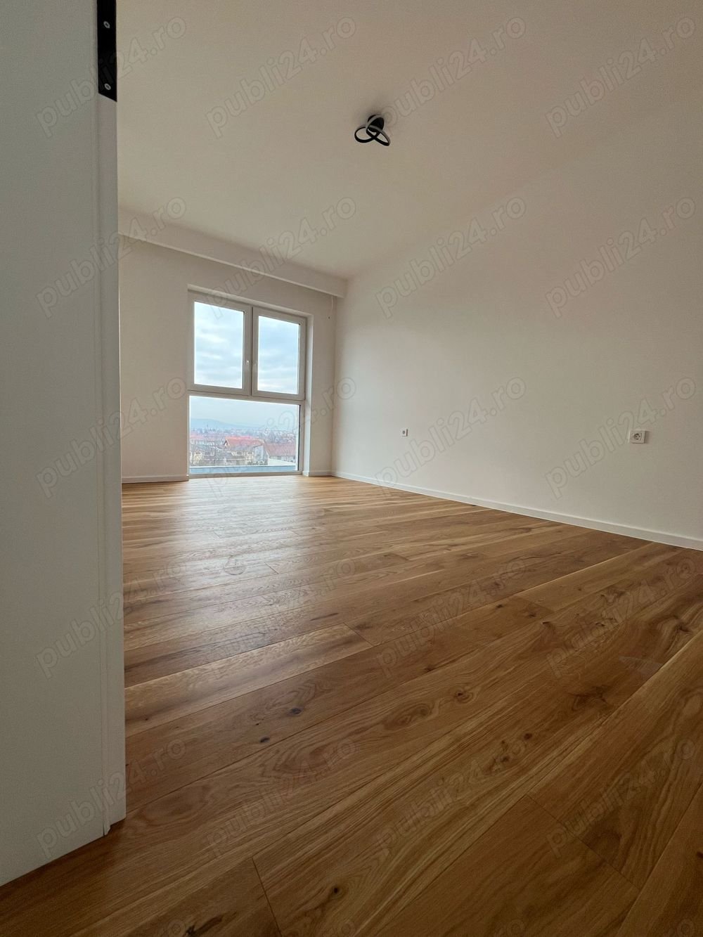 Apartament Nou - 2 camere, lux, parcare, logie, 5 minute de Vivo Mall, Oncos, Florești