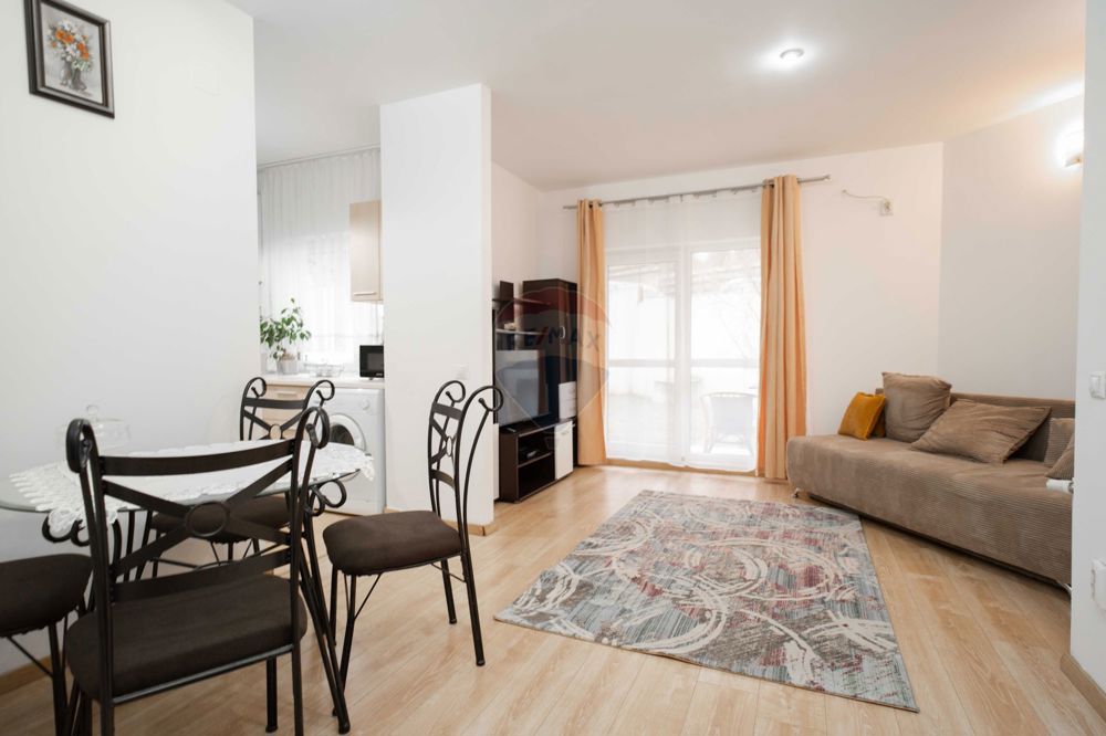 Închiriere Apartament 2 camere, Copou, cartier Bellevue, Curte 80 mp