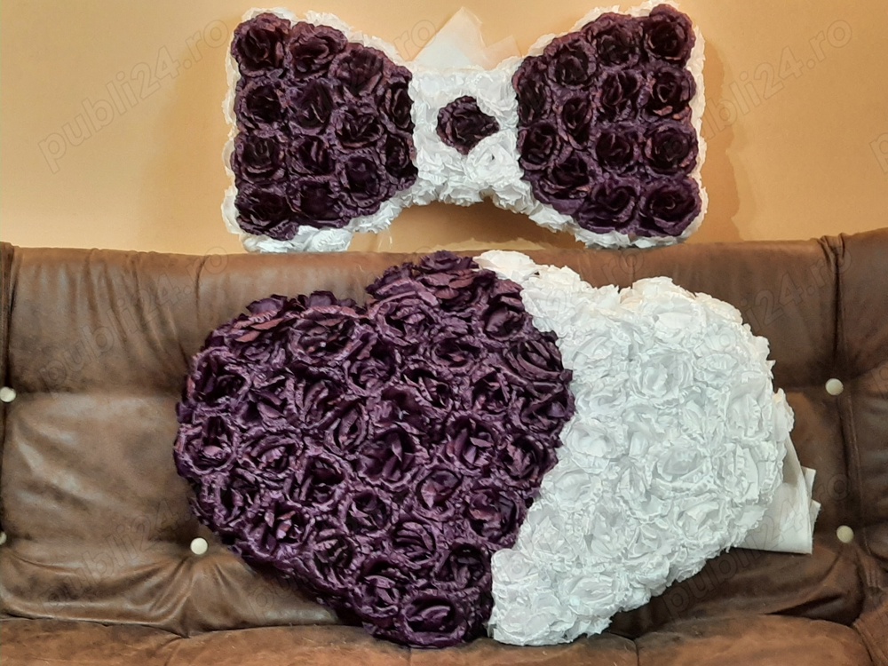 Aranjamente masini nunta set inimioara dubla si papion mov inchis   alb 