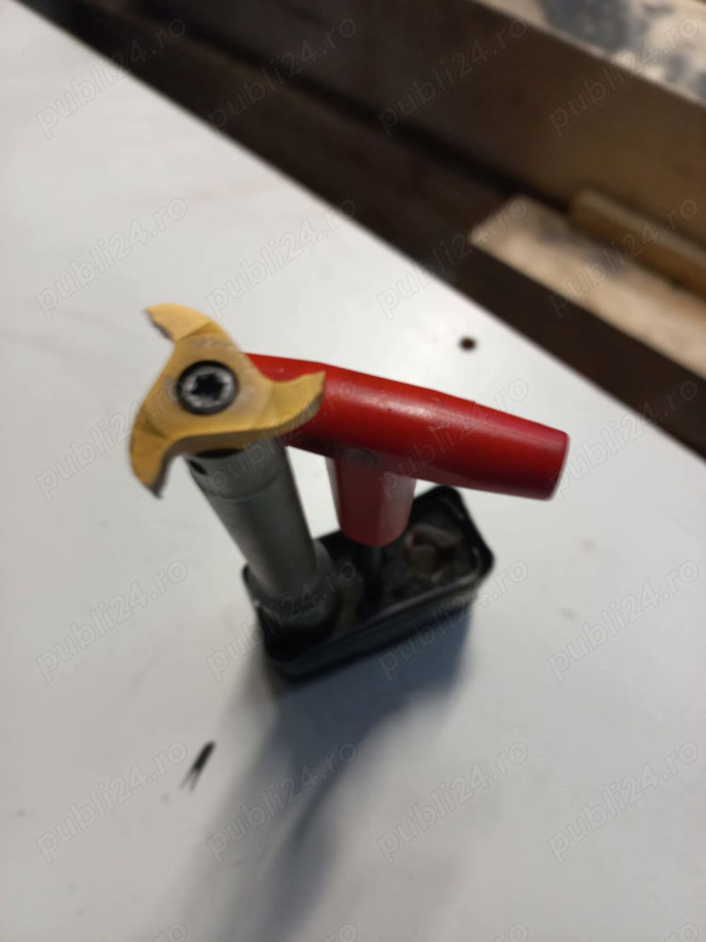 freza degajare interioara 