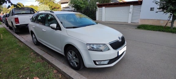 Vand masina familiei Skoda Octavia Elegance 3 , 2.0 TDI, 4x4 permanent