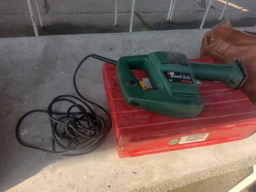 Ferestrău electric Bosch 