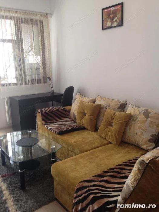 Garsoniera zona  Mihai Bravu 