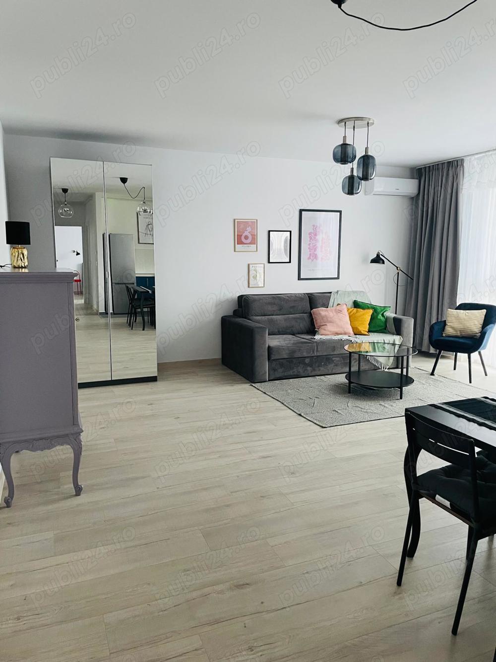 Închiriez apartament