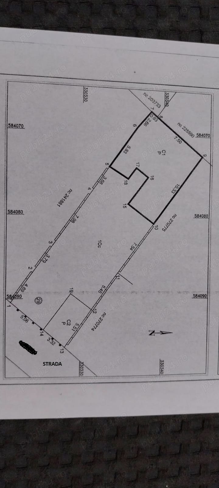 Proprietar vand teren cu constructie demolabila