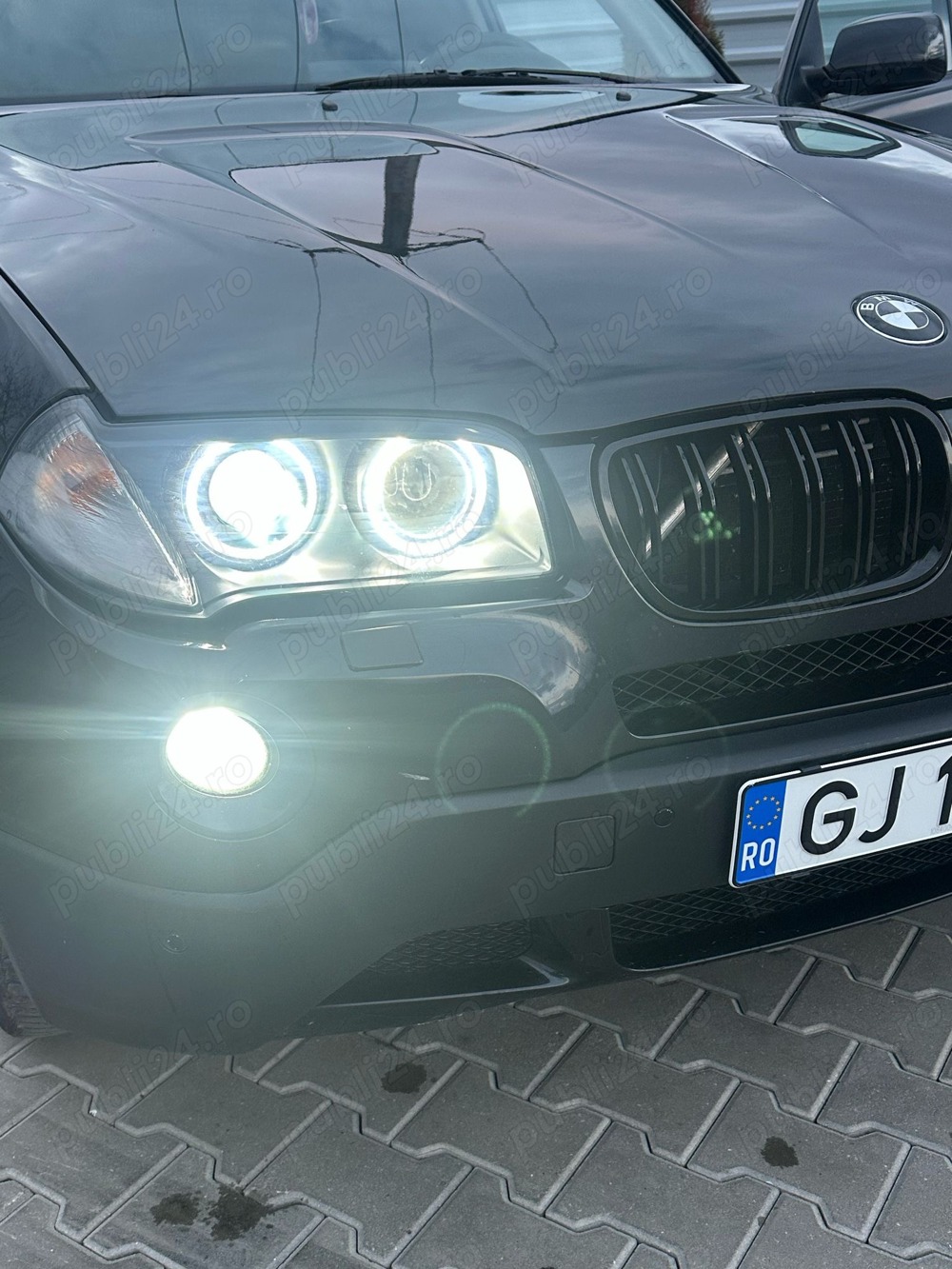 Vând BMW x3