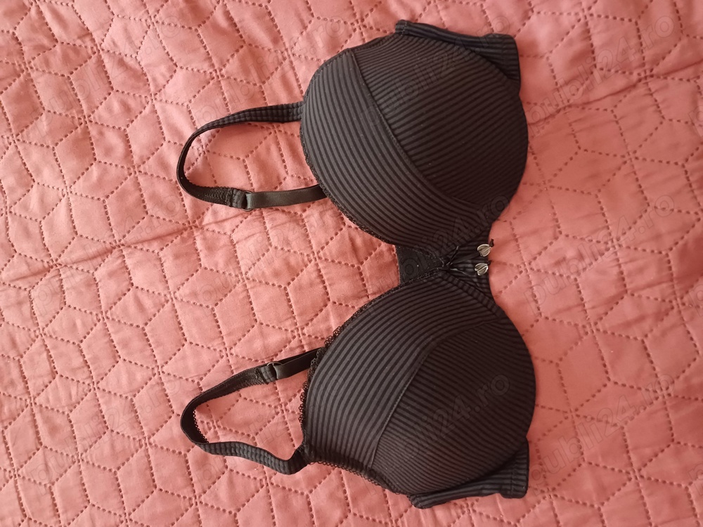 Vand sutien negru 70B în stare perfectă