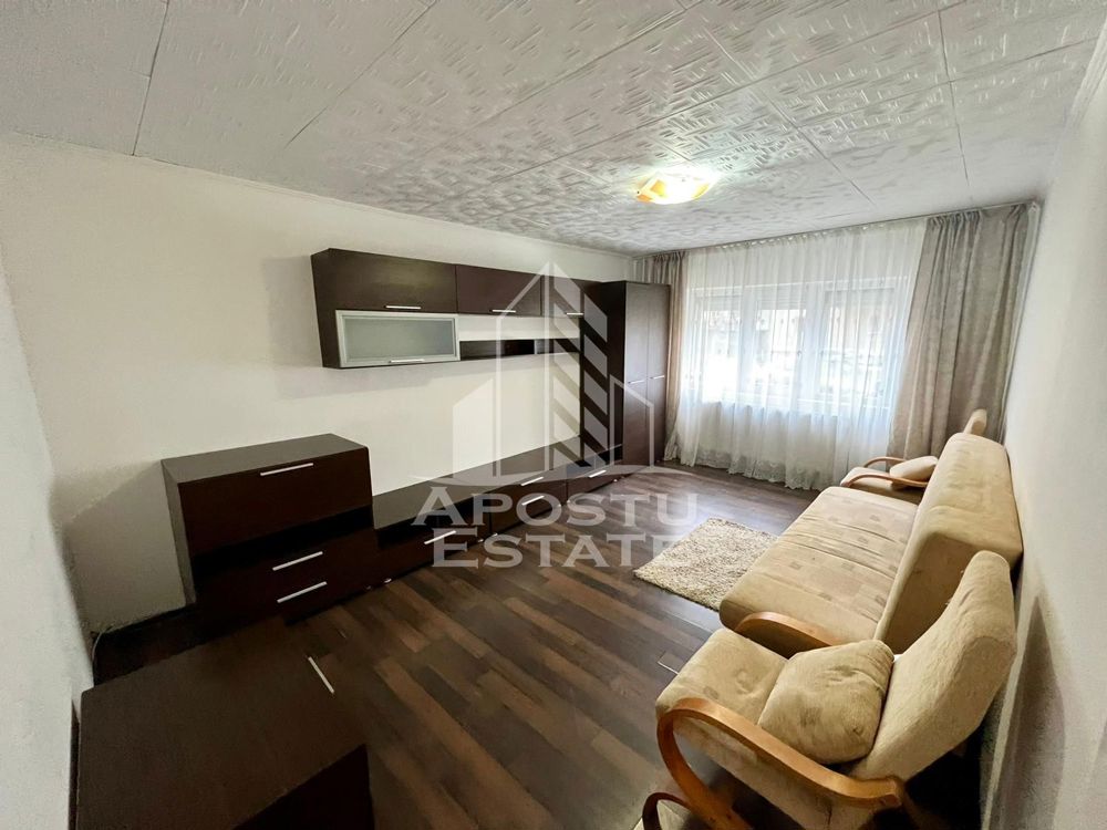 Apartament 2 camere,centrala proprie,zona Lipovei