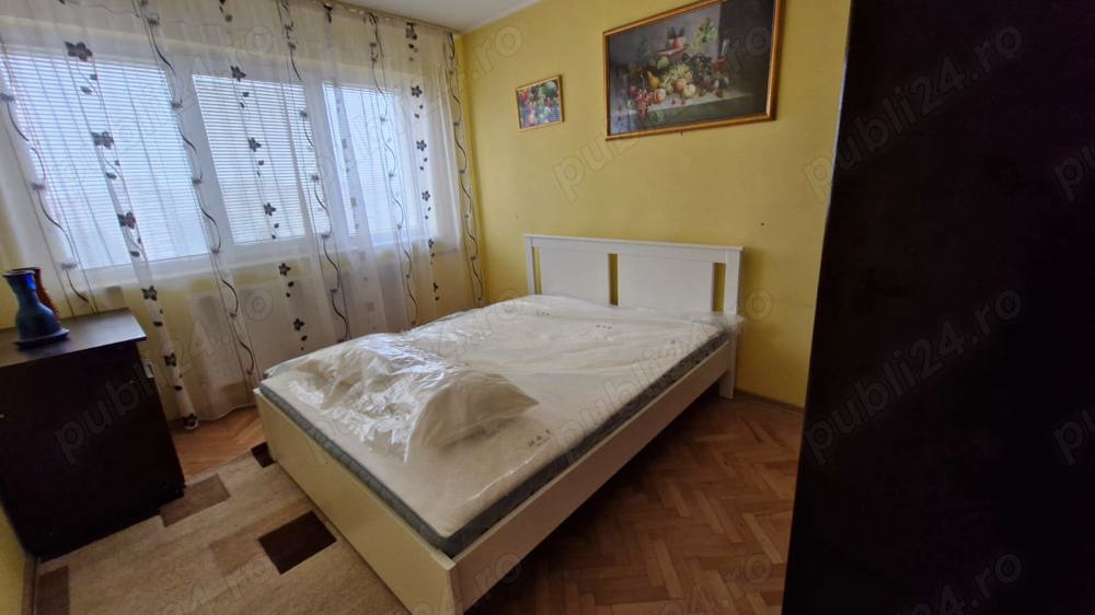 Închiriez apartament cu trei camere zona Dristor