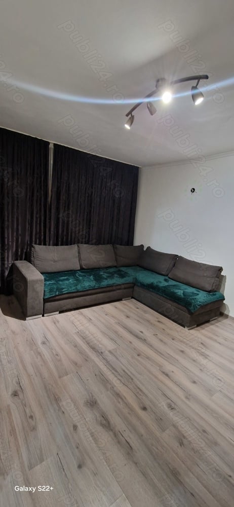 Vând apartament cu 2 camere, semidecomandat.