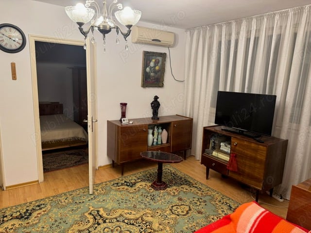 vand apartament 2 camere ,semidecomandat ,etaj 1,tiglina 2 Galati