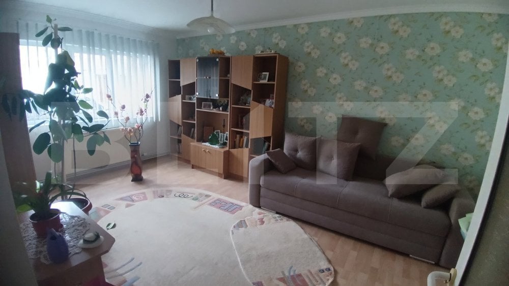 Apartament de vanzare cu 4 camere, 84 mp, zona Tolstoi