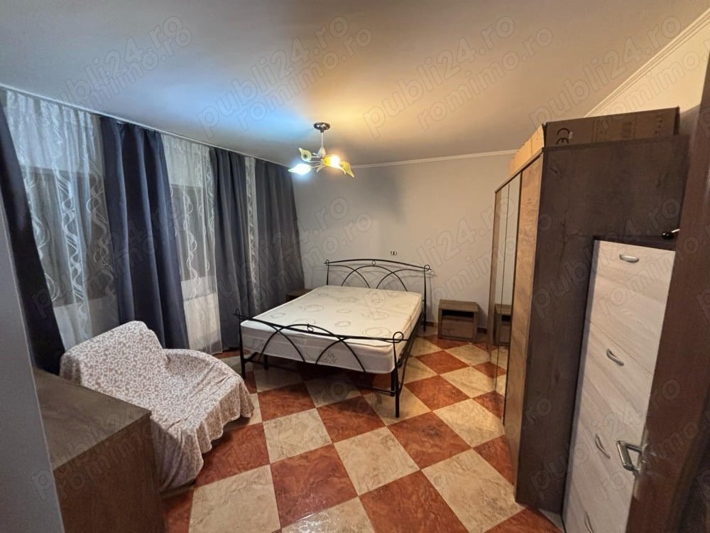 Apartament cu 3 camere centrala proprie Sagului