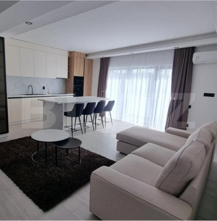 Apartament de vanzare, cu 3 camere, 72 mp, zona-ultracentrala