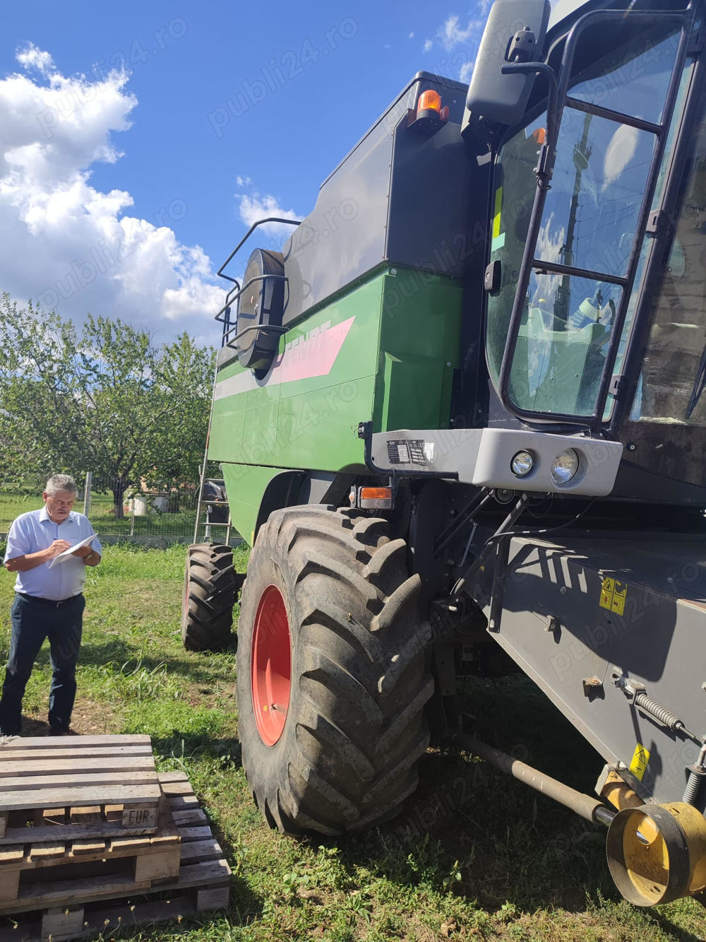 Combină Fendt 522E HEADER păioase Free Flow și cărucior