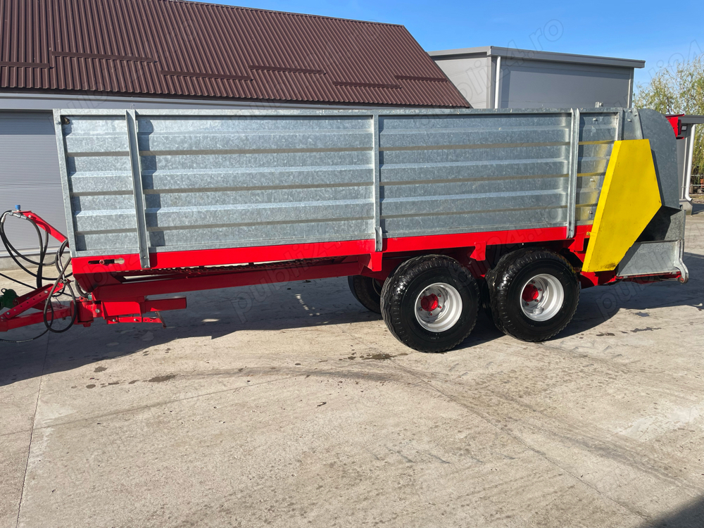 Remorca imprastiat gunoi , vii si livezi , pe doua randuri