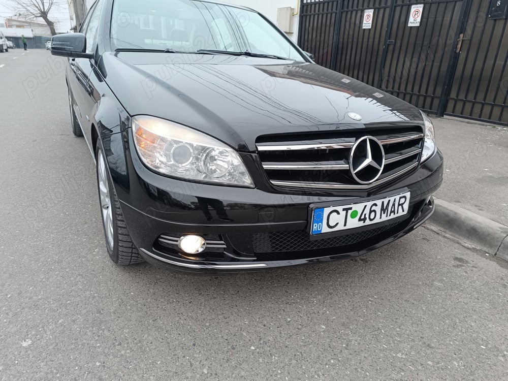 Vând Mercedes C 200 CDI BlueEFFICIENCY Limuzina 2011 - Foarte bine întreținută!