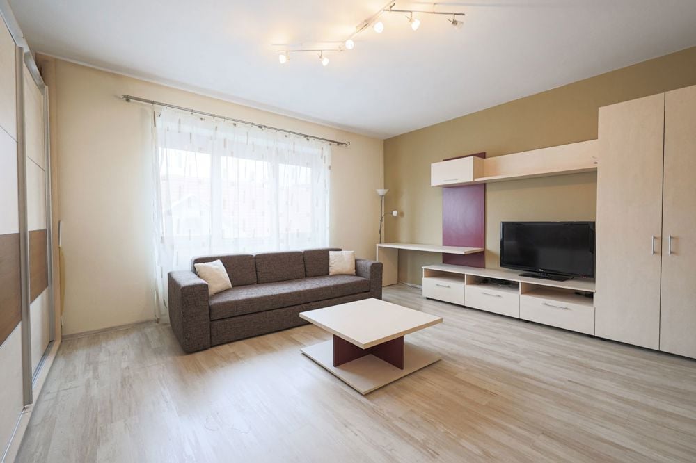 Apartament spațios cu 2 camere - terasă - str. Desseanu - COMISION 0%