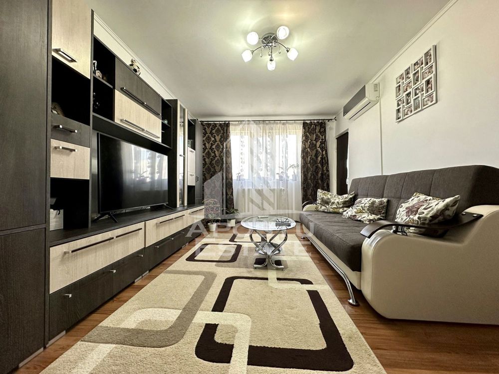 Apartament cu 3 camere, centrala proprie, 2 clime, zona Soarelui