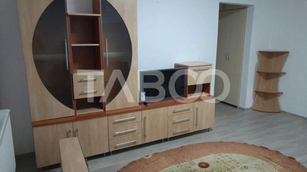 Apartament de inchiriat cu 3 camere in zona Mihai Viteazul