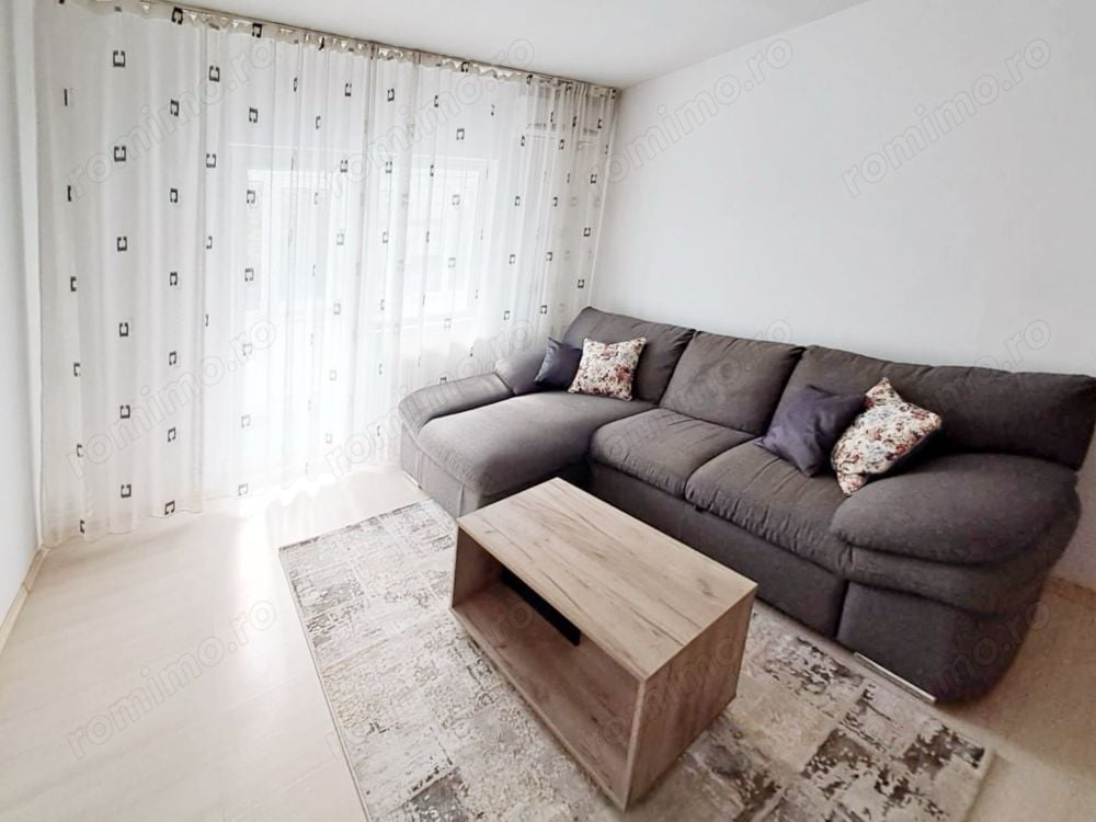 Apartament 3 camere - 120.000 euro - Zona Soarelui