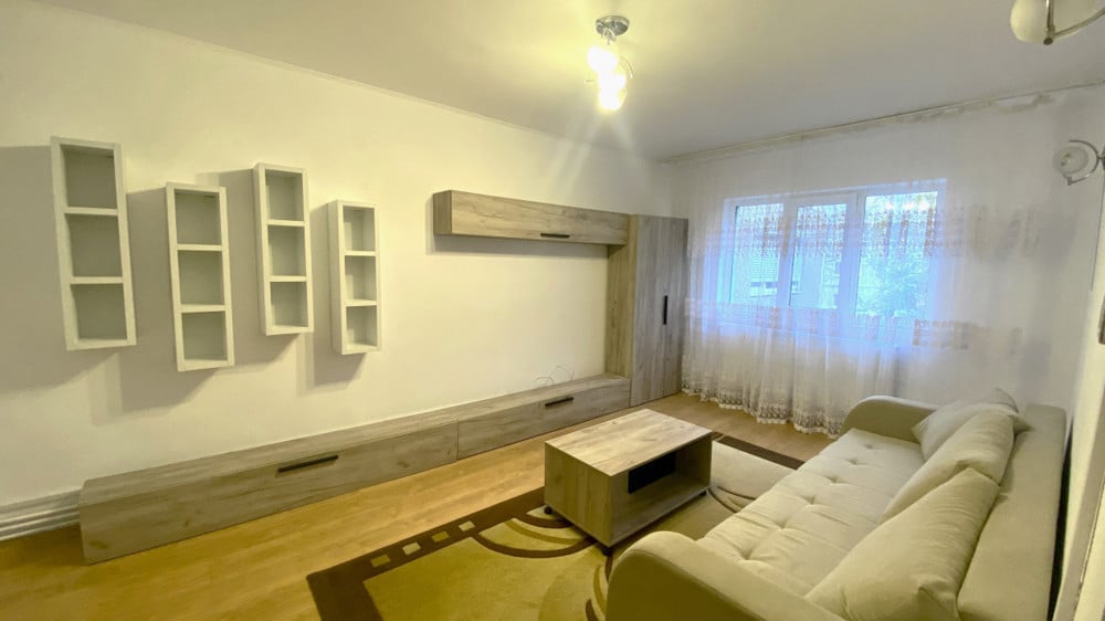 Apartament cu 3 camere - Lipovei