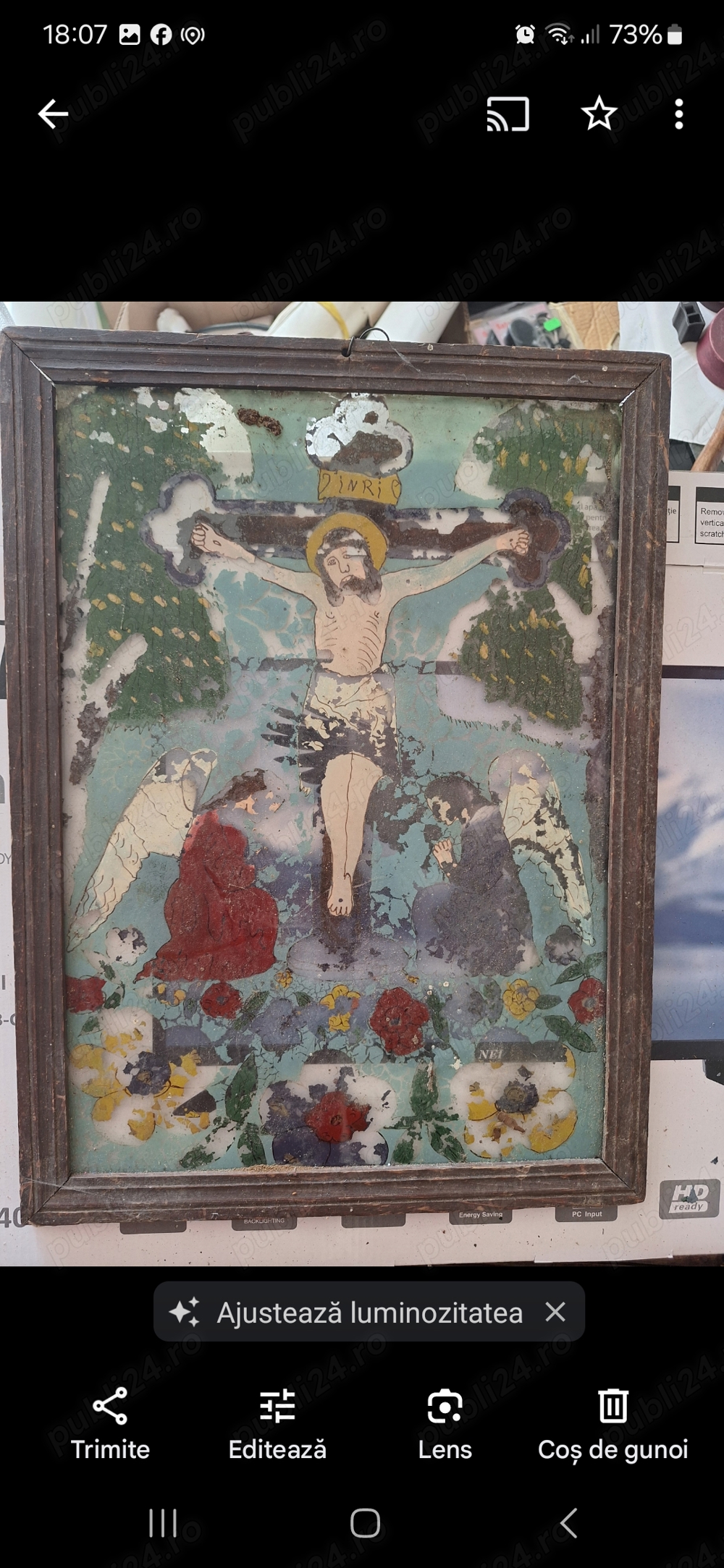 Icoane pictate pe sticla