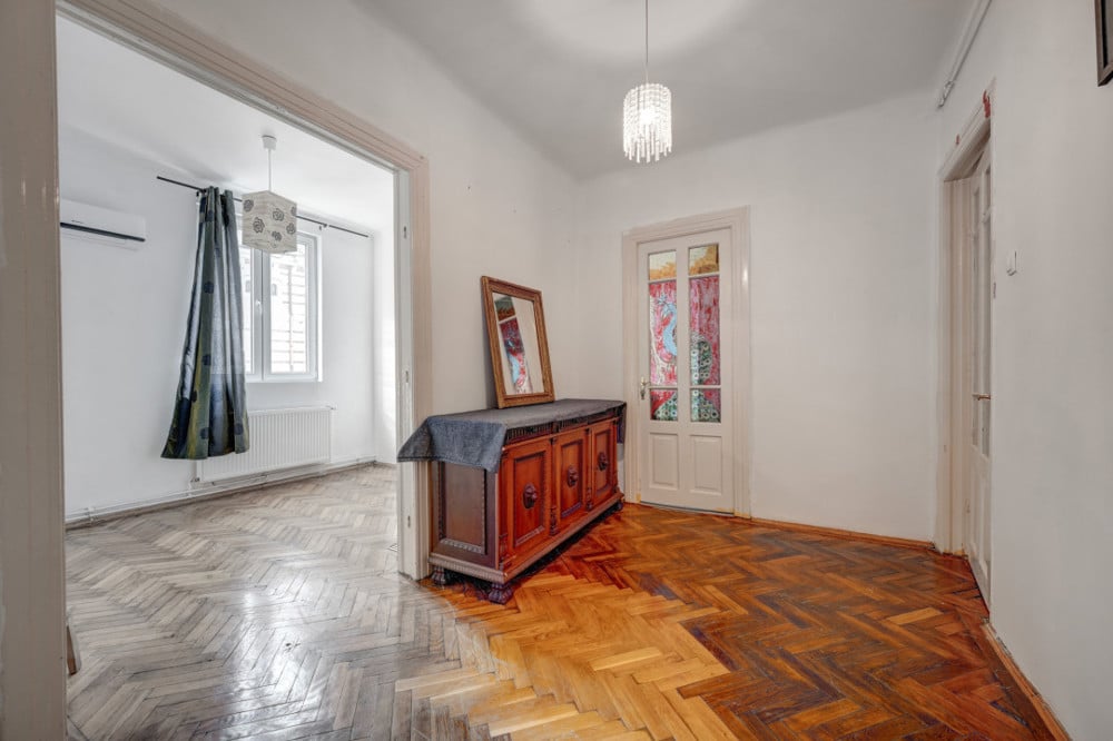 Apartament 3 camere Calea Grivitei, MedLife