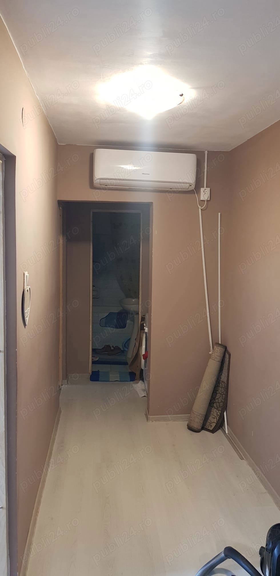 Apartament 3 camere de vânzare 