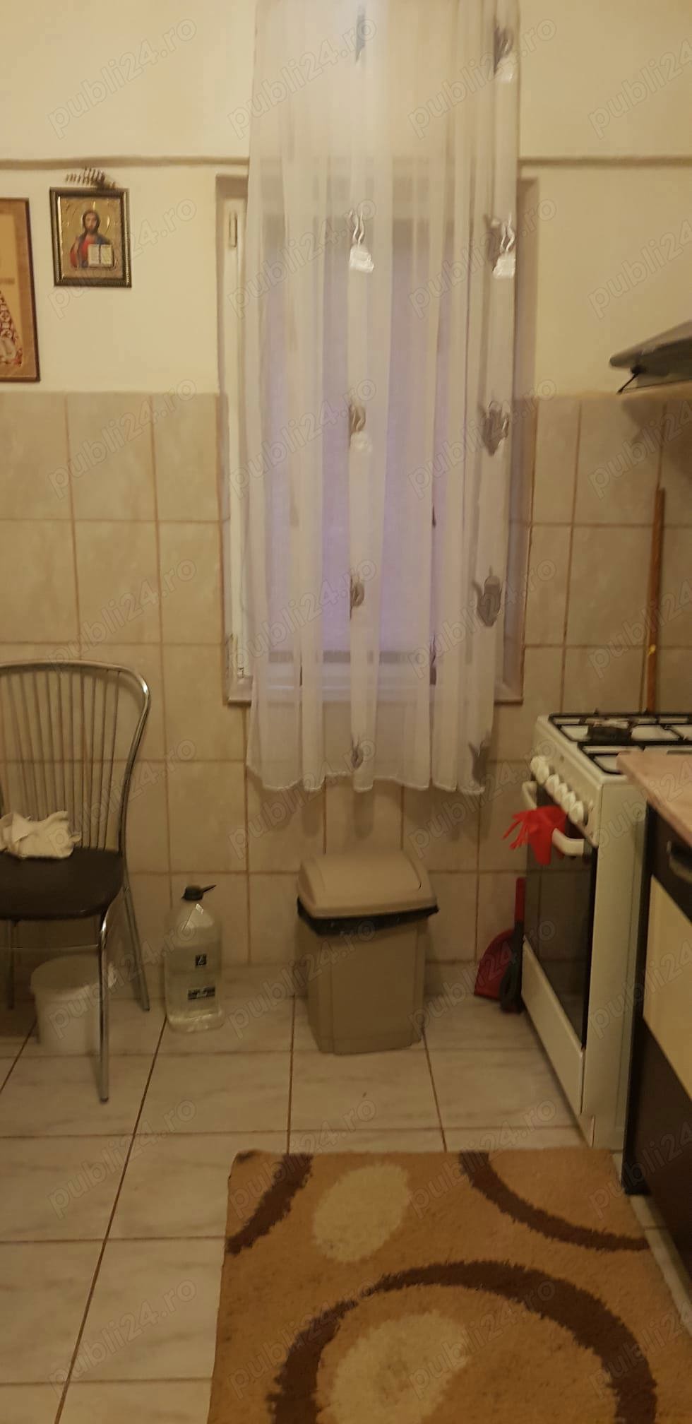 Apartament 3 camere de vânzare