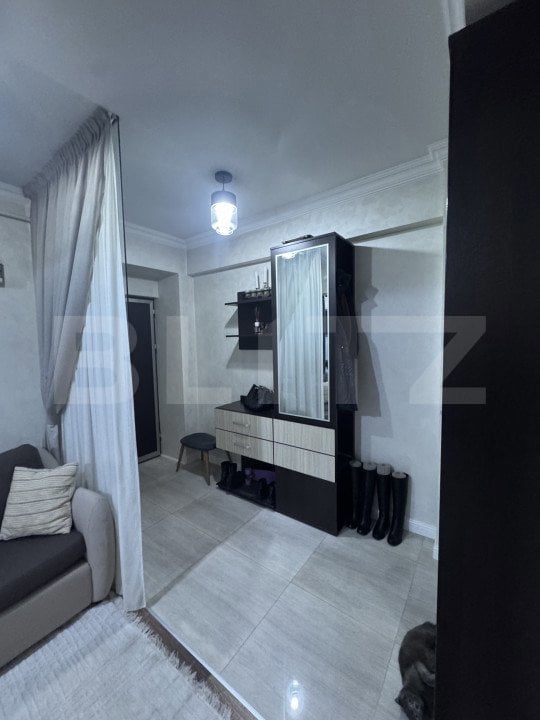 Apartament de vanzare, cu 3 camere, 68 mp, modern, parter, zona George Enescu