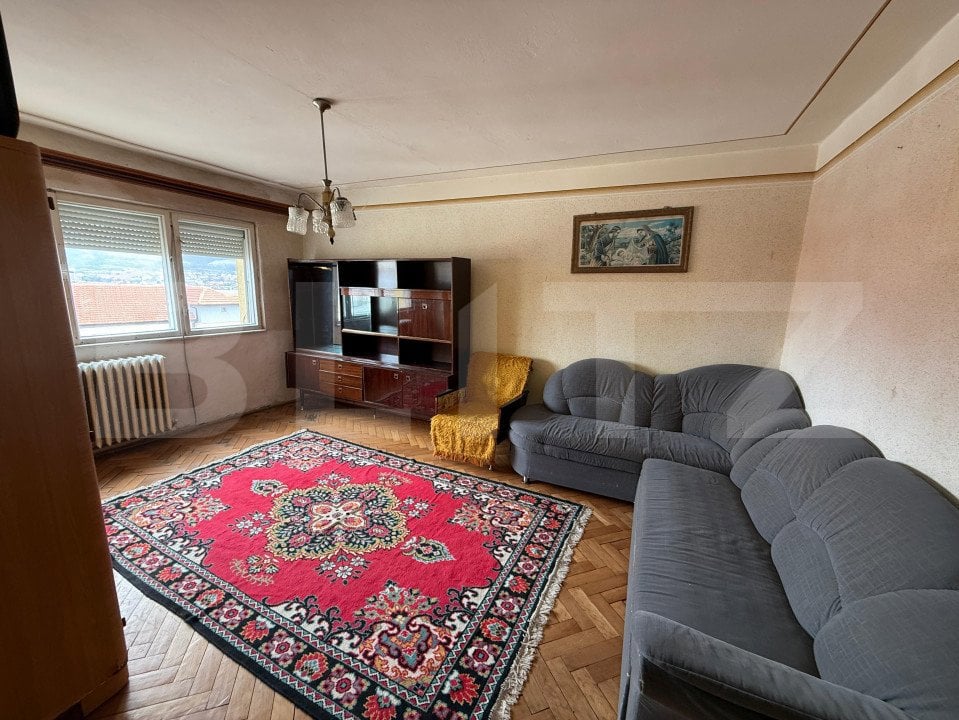 Apartament de vanzare cu 2 camere in Cugir, 49 mp+ pivnita.