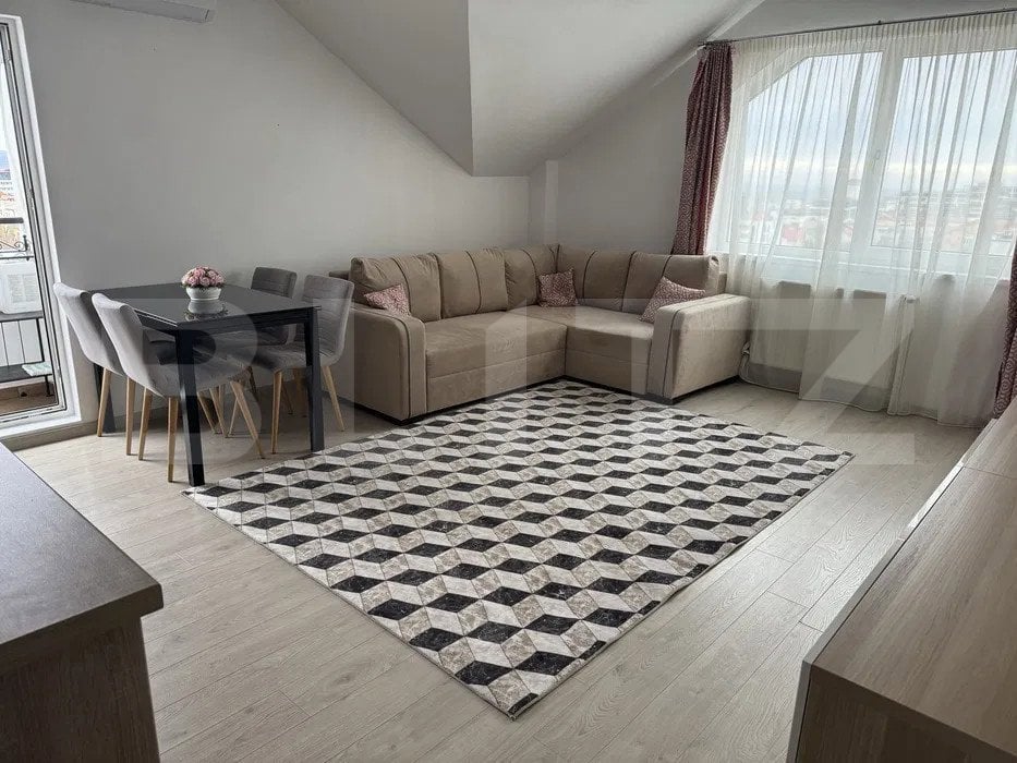 Apartament cu 3 camere, open space, 65 mp, balcon, zona MOL Calea Turzii