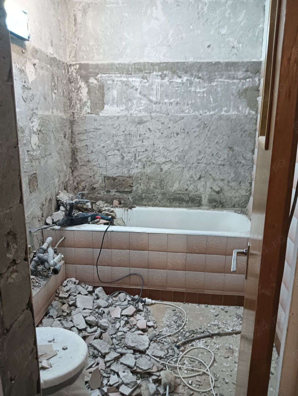 decopertez gresie faianta 