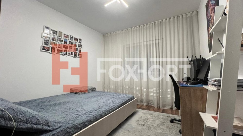 Apartament cu 3 camere, etaj 3 de vanzare, zona Simion Barnutiu