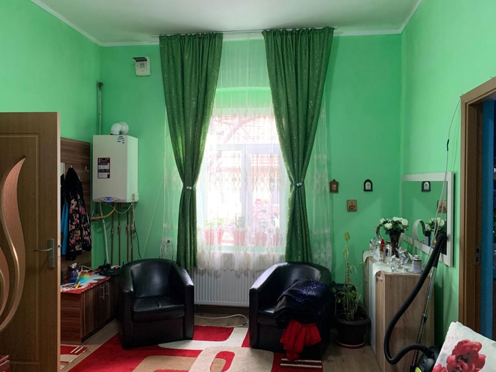 Apartament 2 camere de 50 mp la curte comuna in Sinaia Apartament 2 camere de 50 mp la curte comuna in Sinaia