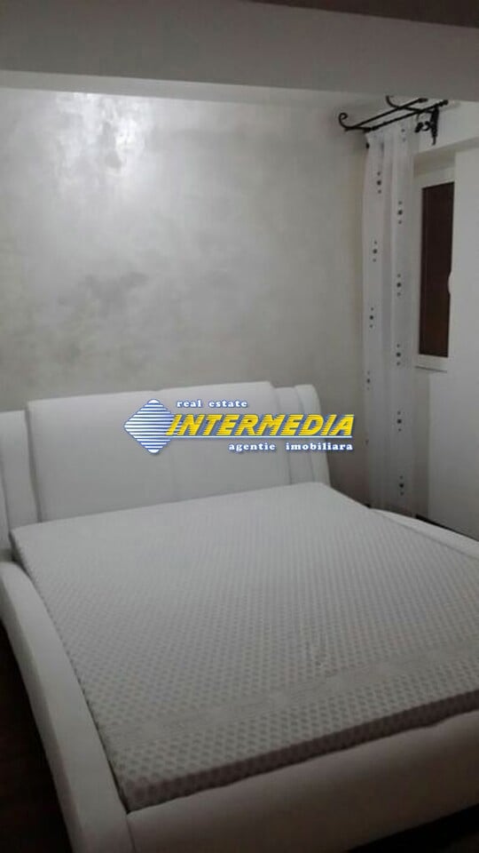 Apartament 4 camere de inchiriat Alba Iulia Centru cu scara interioara