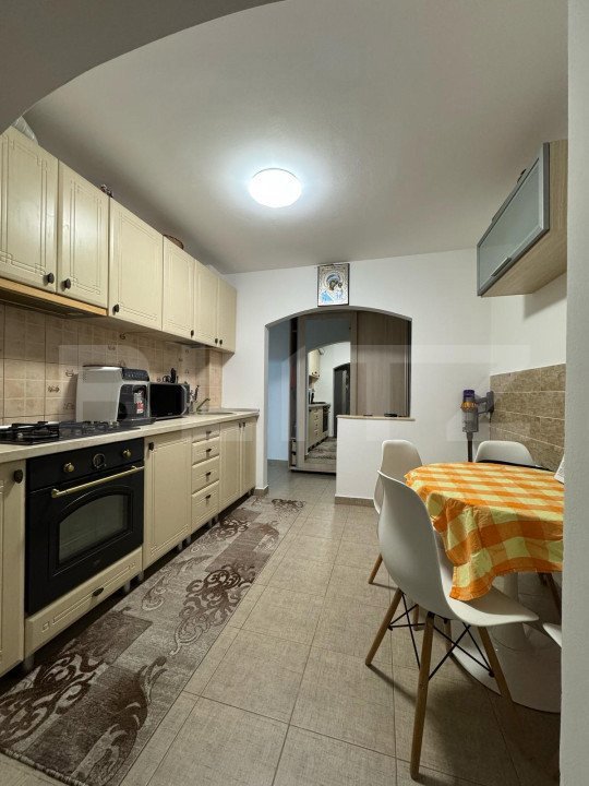 Apartament de vanzare, 2 camere, 50 mp, etaj intermediar, zona Burdujeni