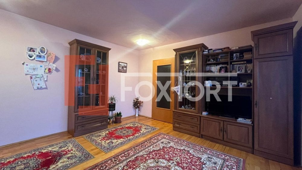 Apartament cu 3 camere, etaj 3 de vanzare, zona Calea Aradului