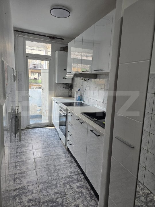 Apartament 2 camere, 40 mp, zona Carpati 1