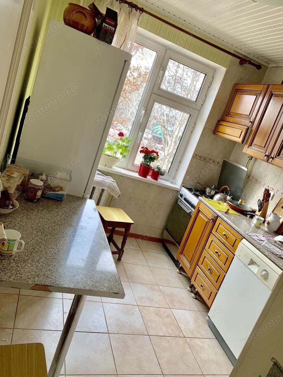 apartament cu 2 camere zona titan