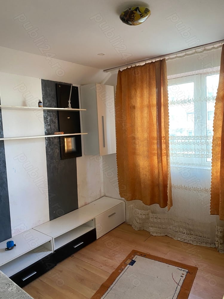 Apartament două camere, decomandat