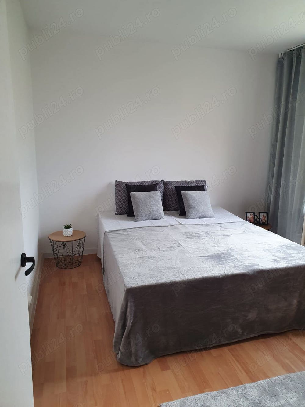 Vand apartament 3 camere Teiul Doamnei