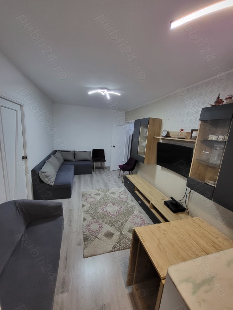 Vând apartament 3 camere, etaj 2, 50mp, zona Km 4 5, Mobilat și parțial utilat,boxa, loc de parcare